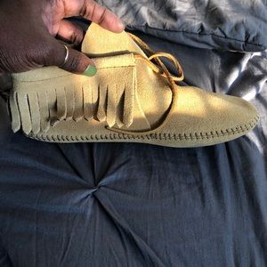 Minnetonka Shoe